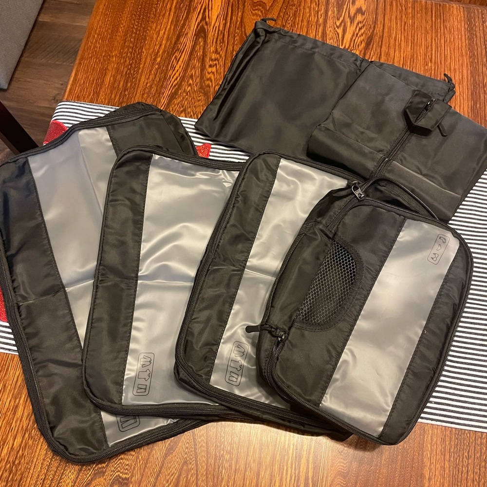 Set of 6 Packing Cubes for Packing Essentials in 4 Sizes (XL, LG, MED, SM) NEW